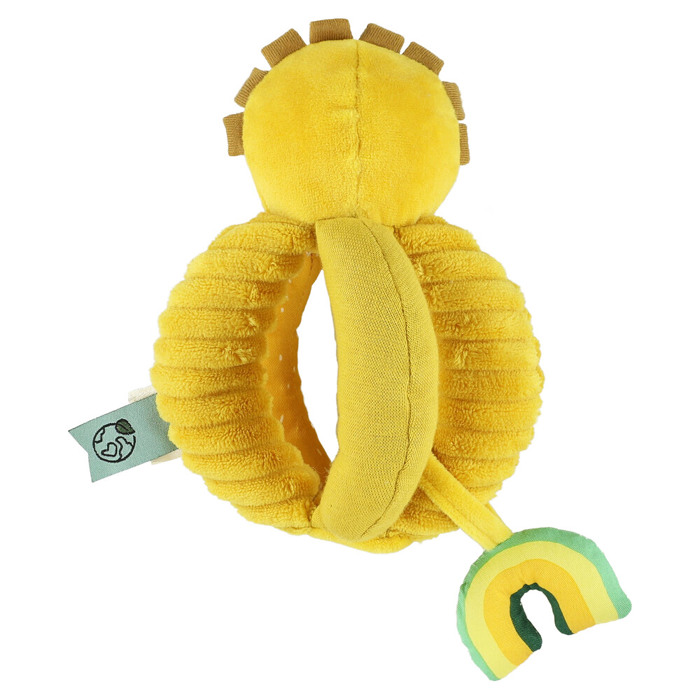 Trixie Grabbing ball - Image 2