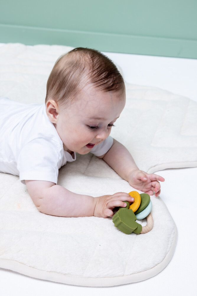 Trixie Wooden silicone activity ring - Image 2